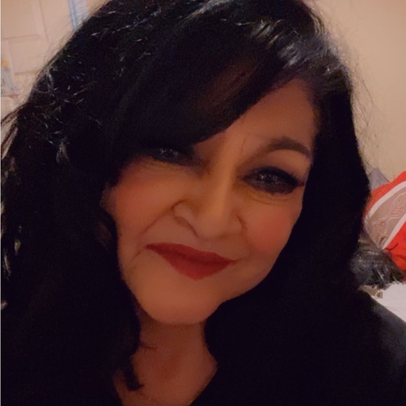 Meet your Posher, Raychel - Picture 3 of 4